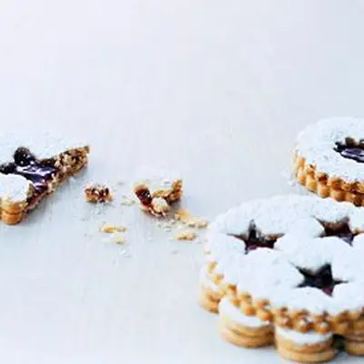 Biscoitos linz de avelã