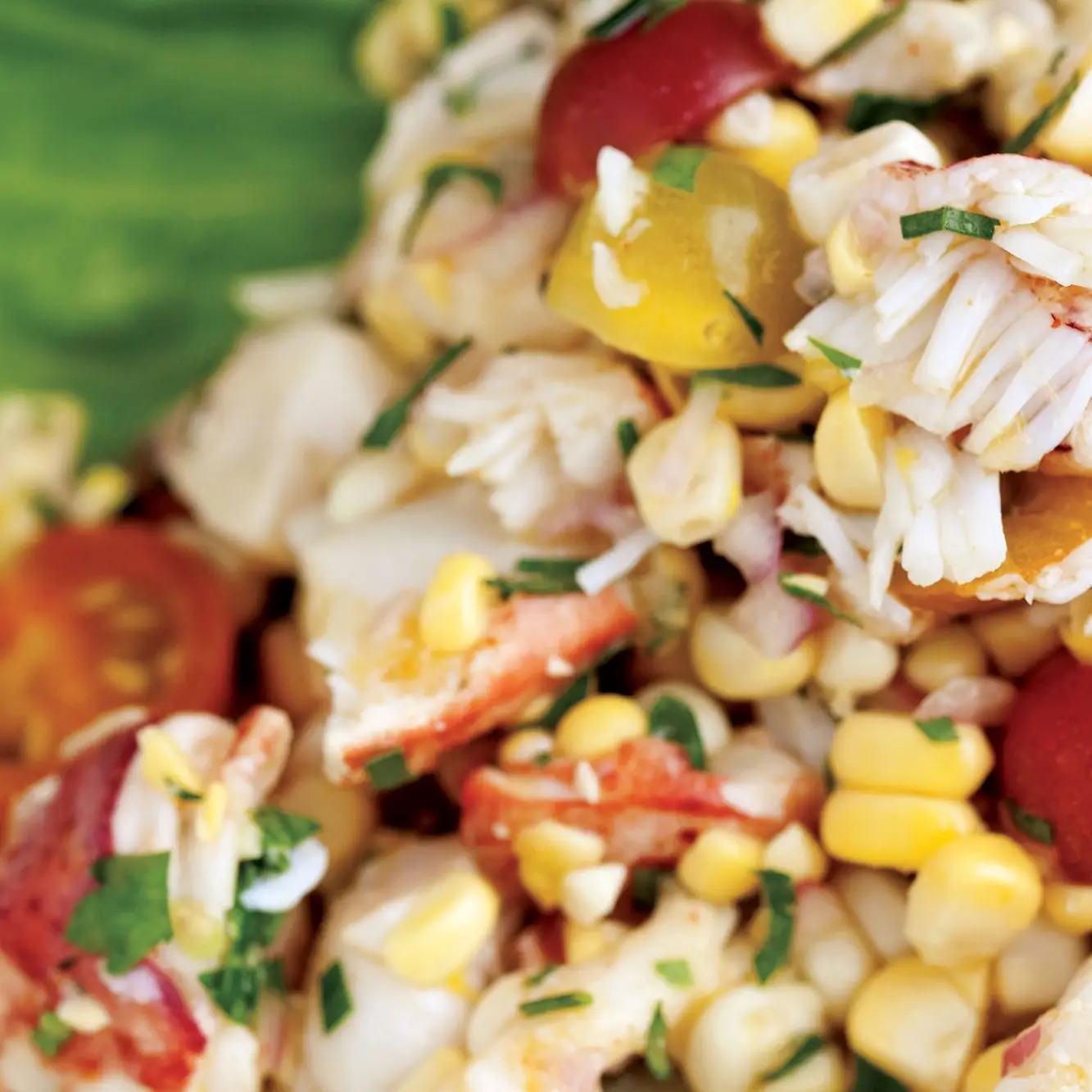Salada de milho, tomate e lagosta