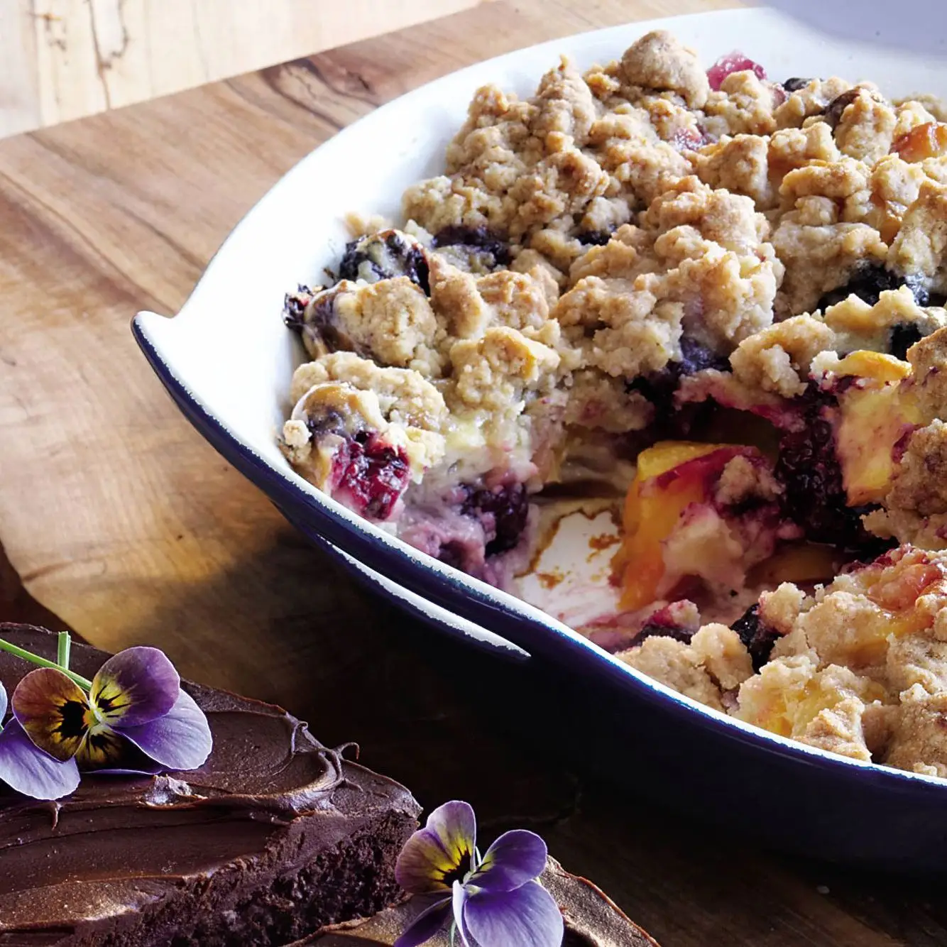 Nectarina Blackberry Crisp
