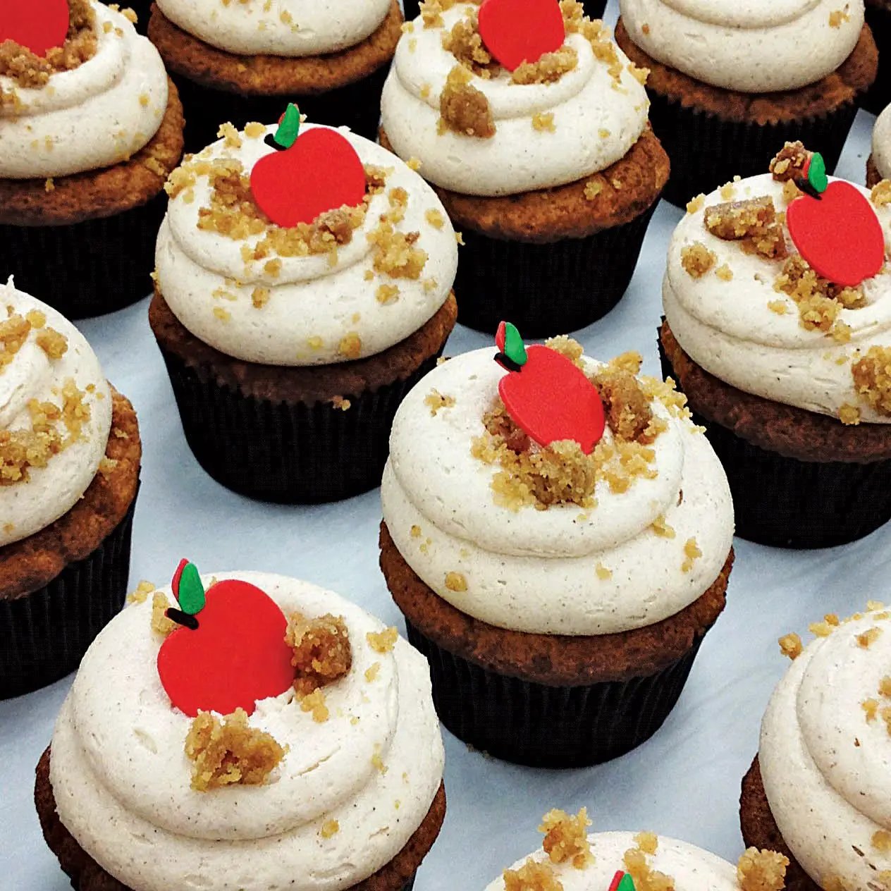 Big Apple Crumble Cupcakes