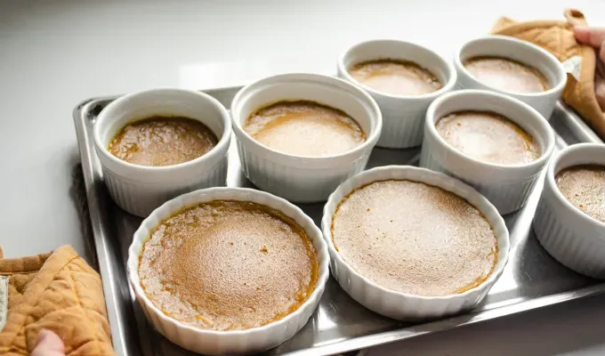 Easy Baked Pumpkin Custard is basically a crustless pumpkin pie!' title='Easy Baked Pumpkin Custard with Nutmeg Whipped Cream