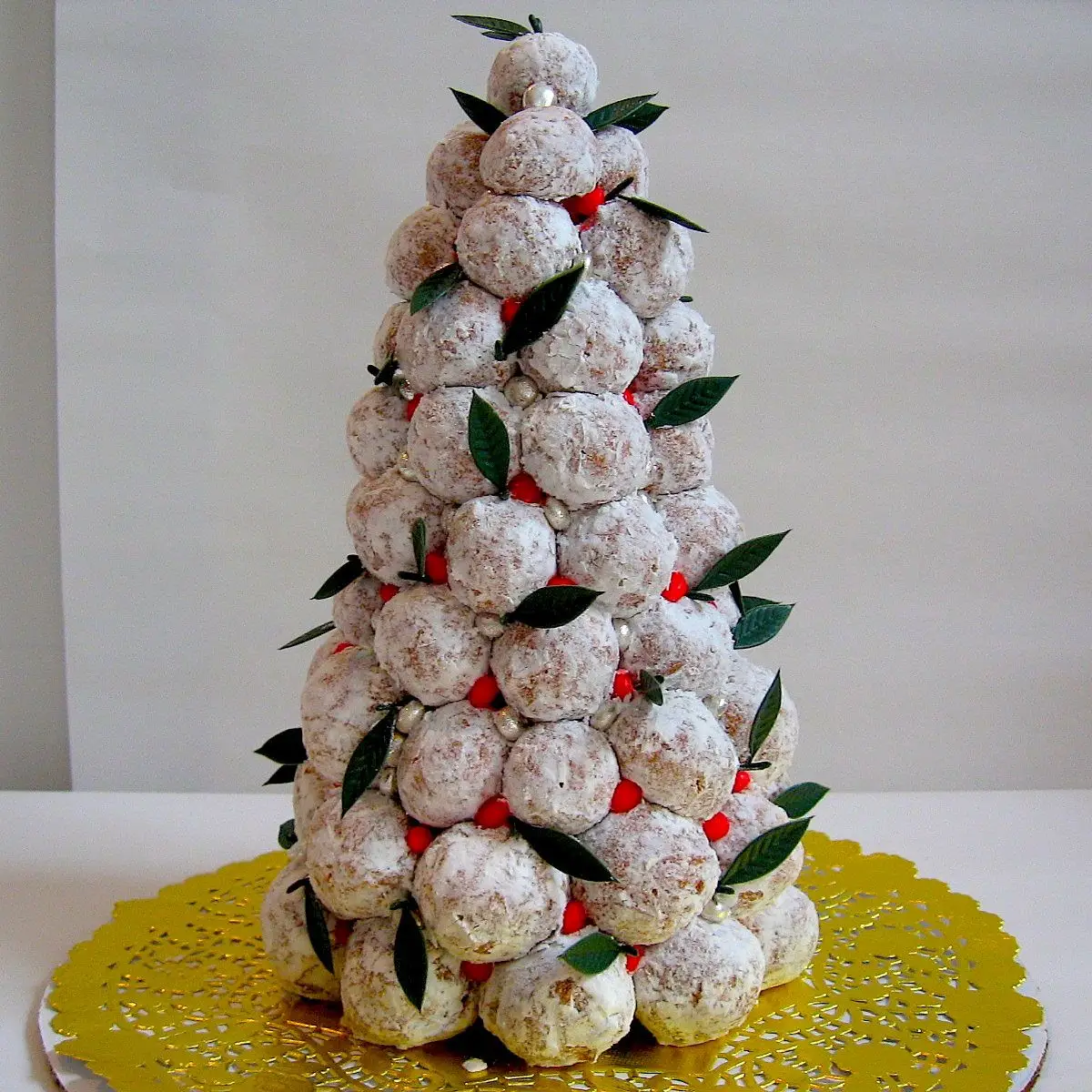 Croquembouche de Hole-Hole de Foughnut