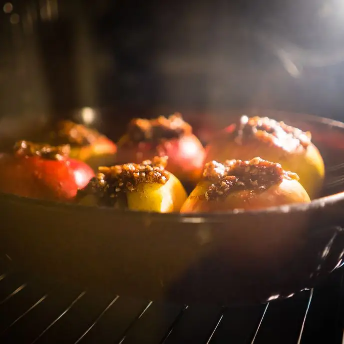 Maçãs assadas com açúcar mascavo