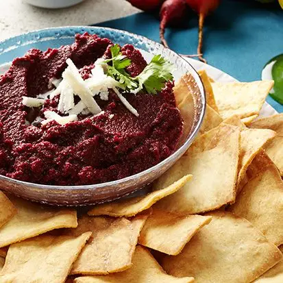 Merda de beterraba com queijo cotija