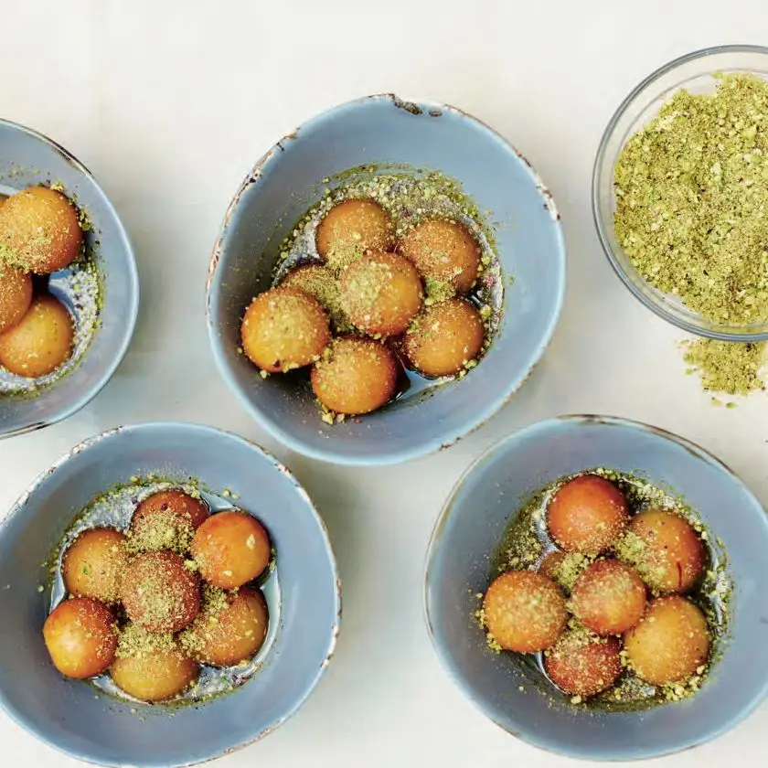 Gulab Jamuns contre Rosa Sirup
