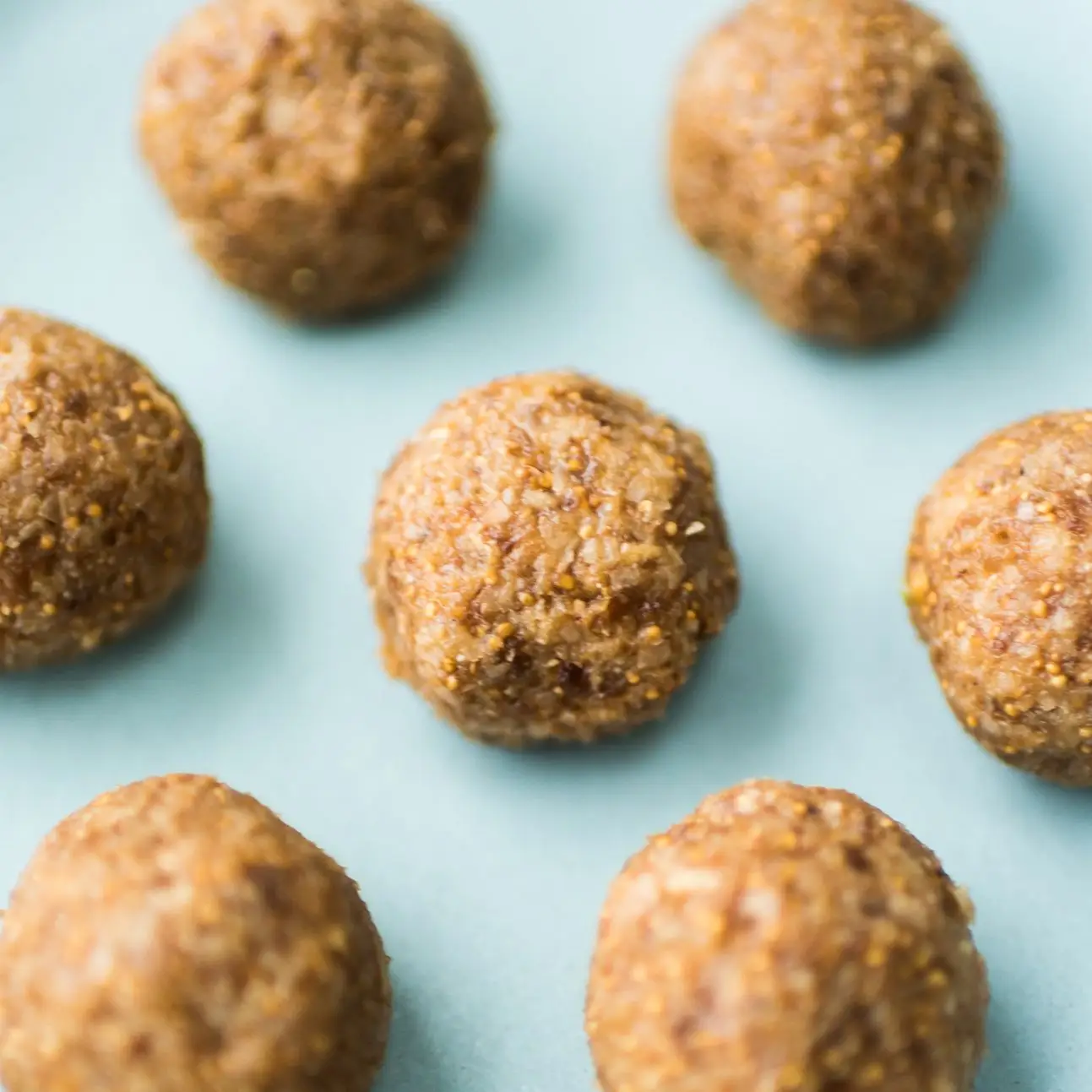 Bolas de energia de coco-fig