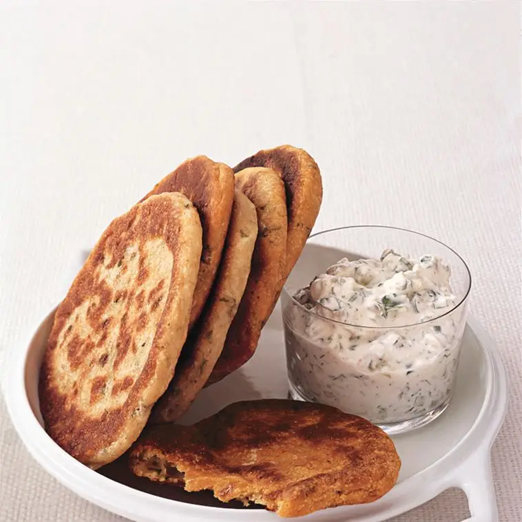 Coentro moído e pães de coentro