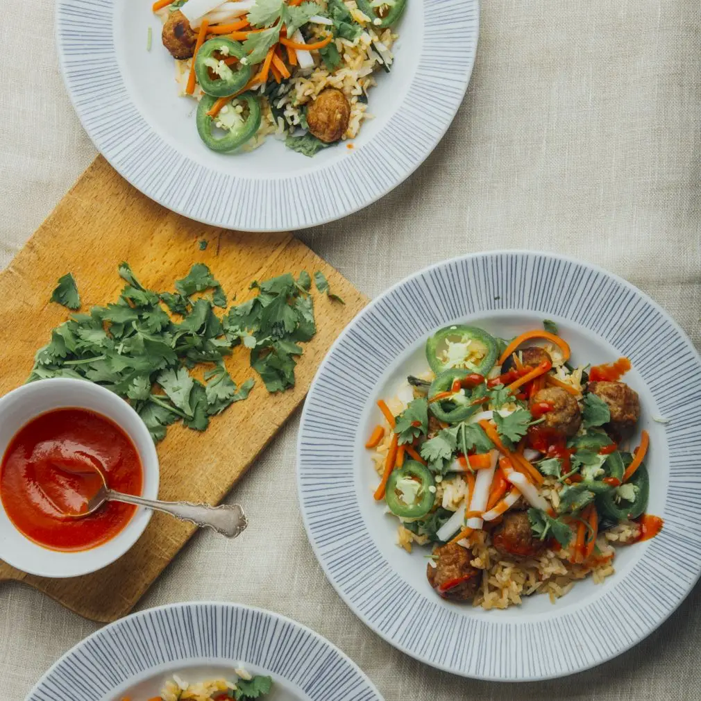Vietnamita porco almôndega Banh Mi Fried Rice