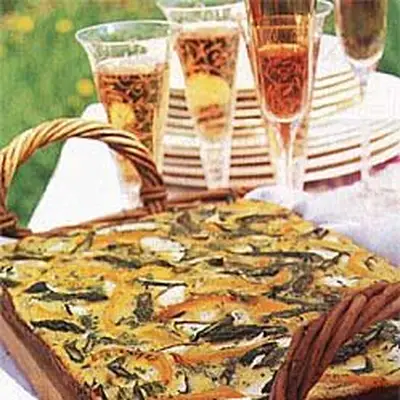 Aspargos assados ​​e frittata de pimenta amarela