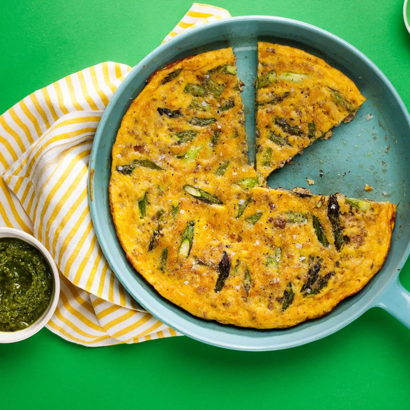 Frittata com carne de porco com temperos de erva