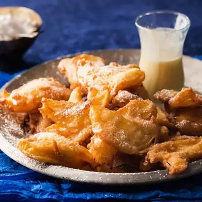 Bolinhos de maçã com esmalte laranja