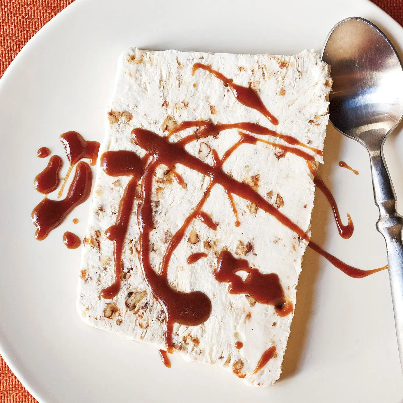 Pecan półprzewodnikowy pullin com caramelo de bourbon