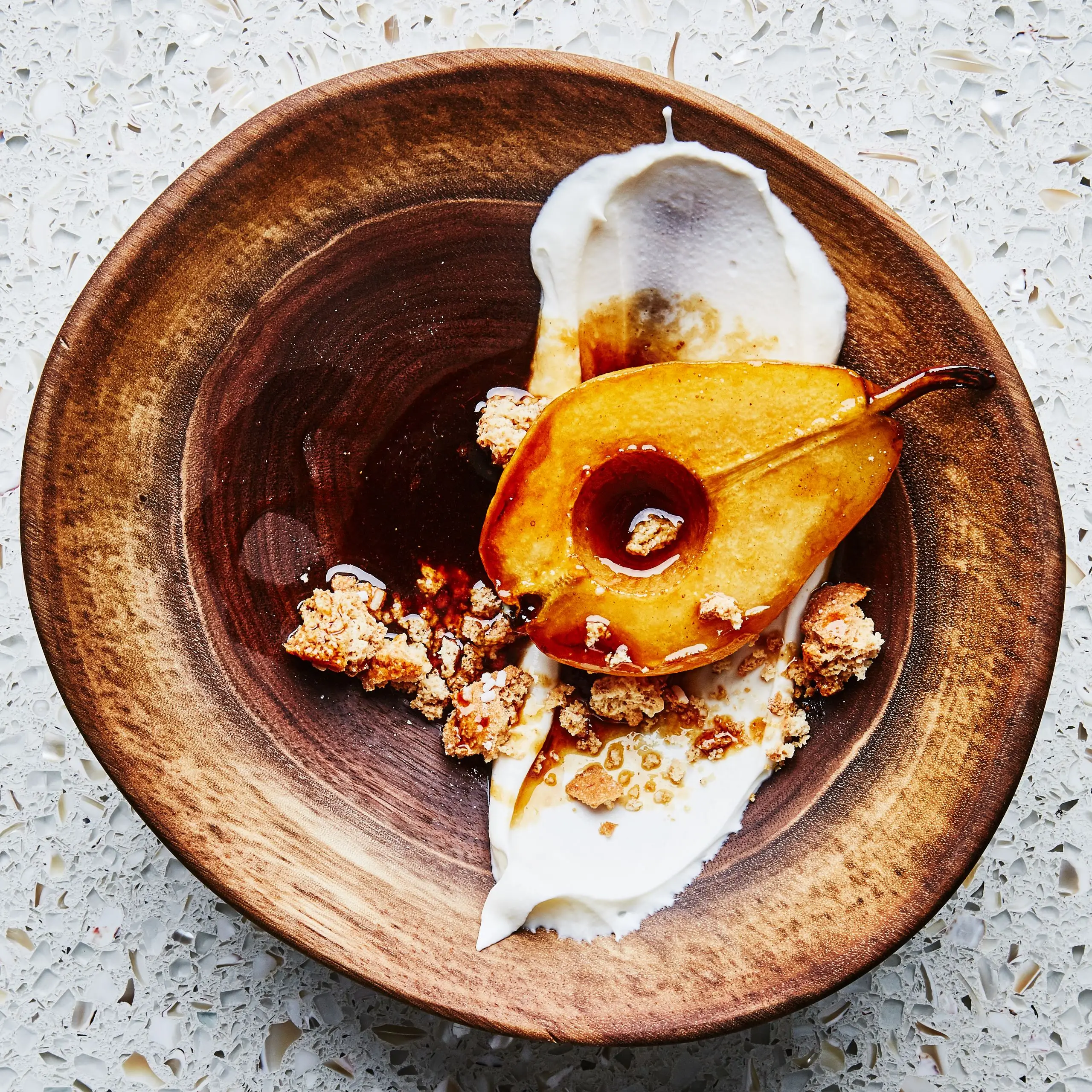 Peas de fogão embriagado com iogurte