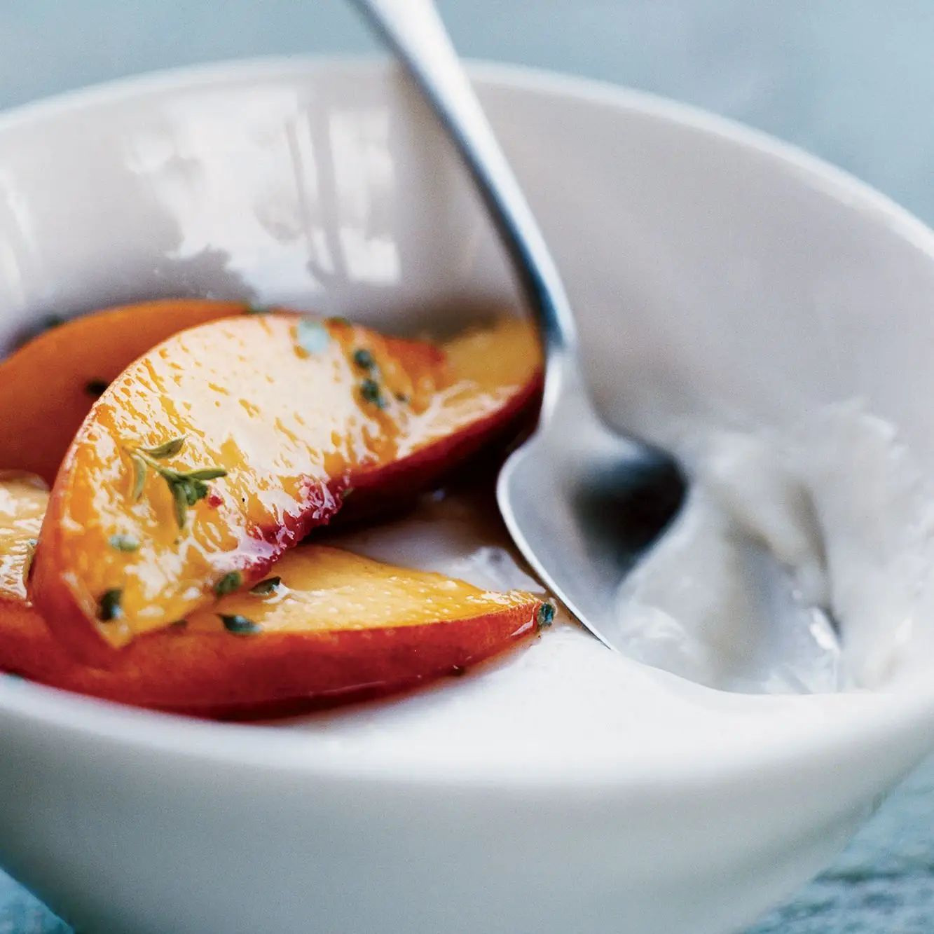 Panna cotta com pêssegos de limão