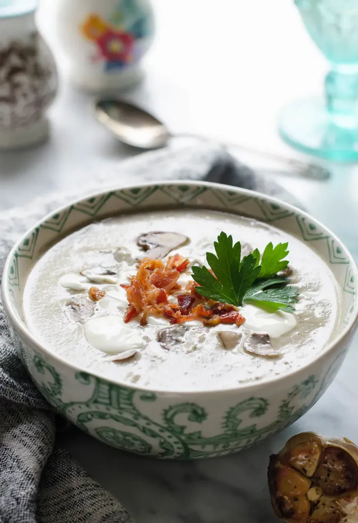 Creamy Roasted Garlic and Mushroom Soup' title='Creamy Roasted Garlic Mushroom Soup