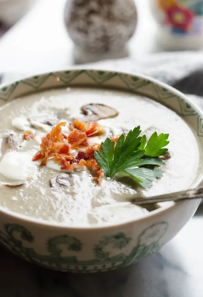 Creamy Roasted Garlic and Mushroom Soup' title='Creamy Roasted Garlic Mushroom Soup