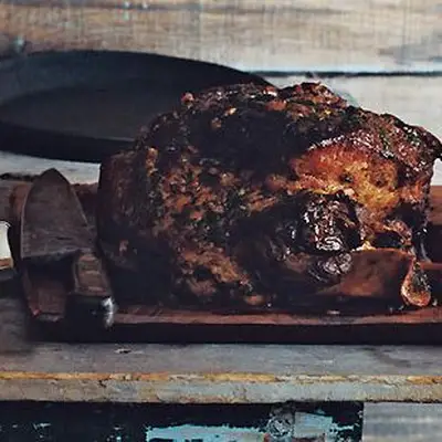 Ombro de porco refogado no estilo Cáucaso