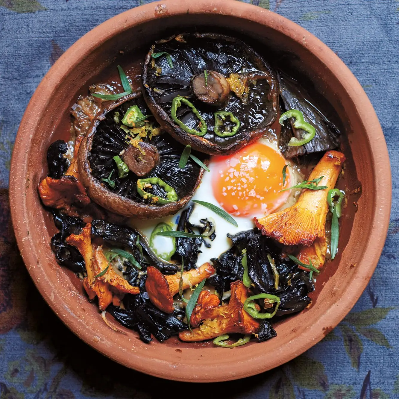 Cogumelos e ovos de Gia