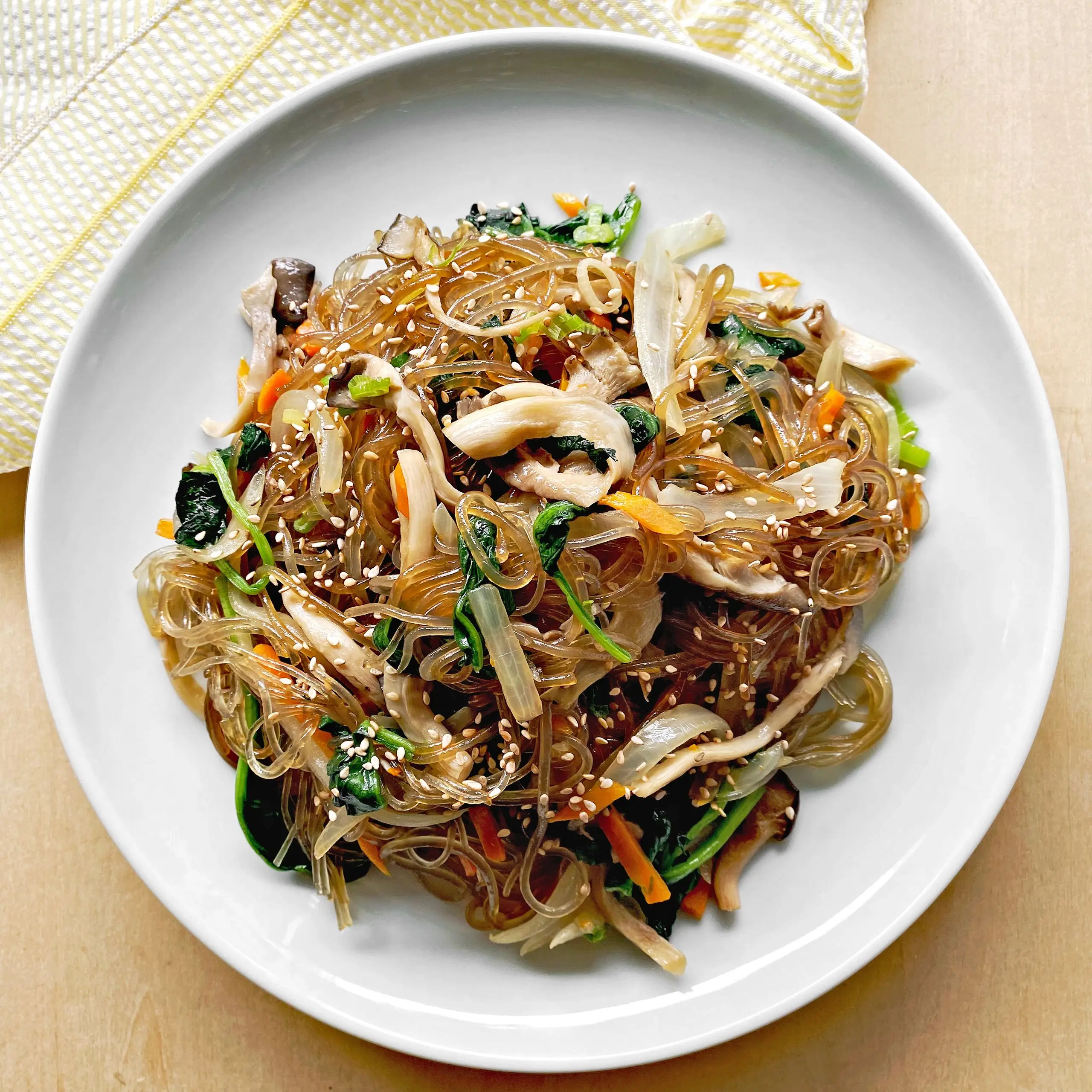 Pote japchae instantâneo