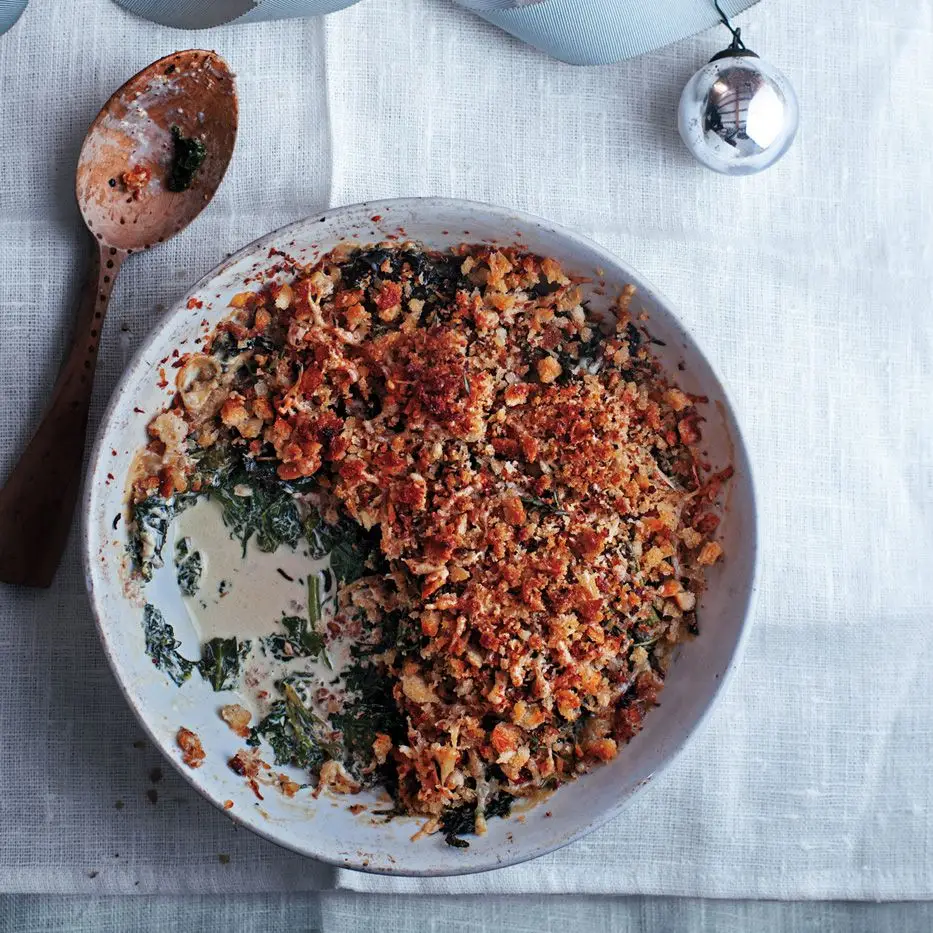 Greens de inverno gratinando