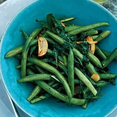 Feijão verde e rúcula