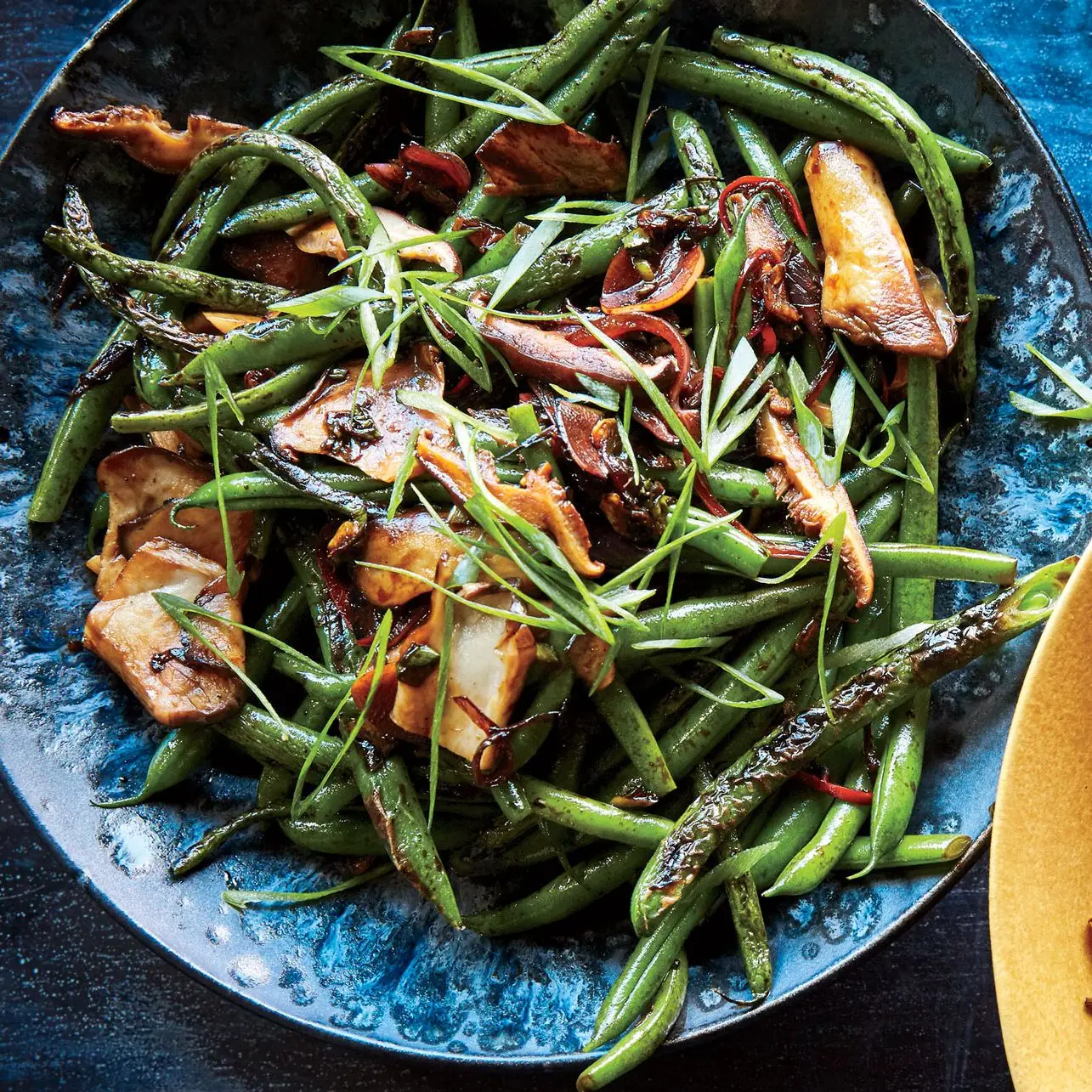 Feijão verde com molho XO de cogumelos