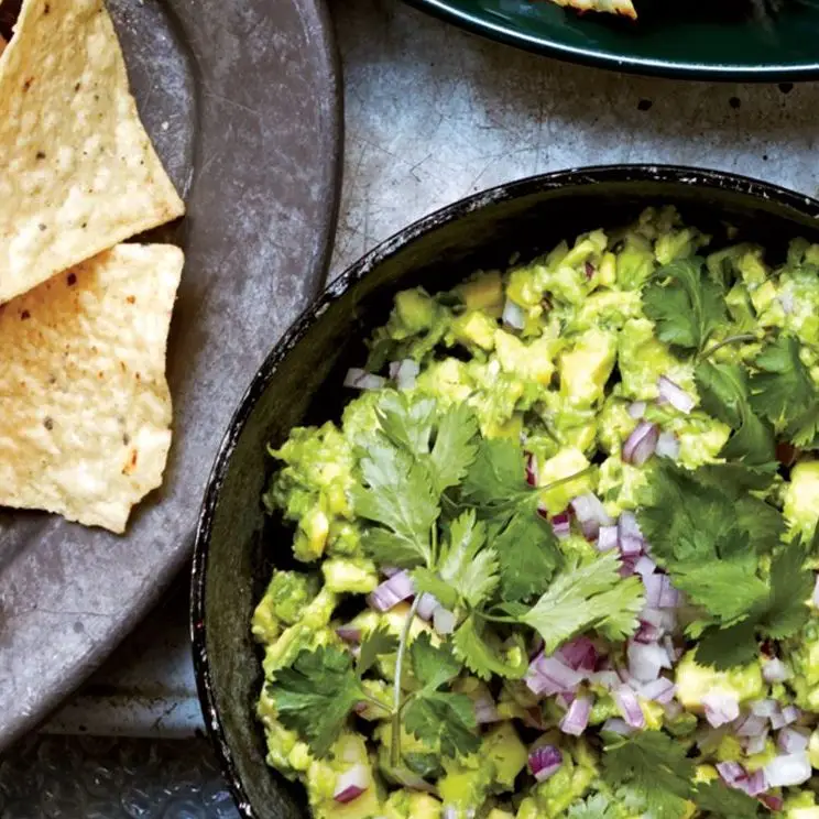 Guacamole com chalés com chiles