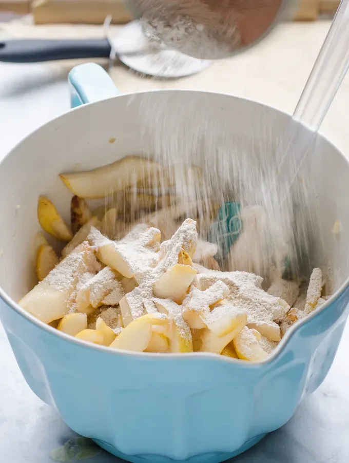 Spiced Pear Pie with Sourdough Crust' title='Spiced Pear Pie