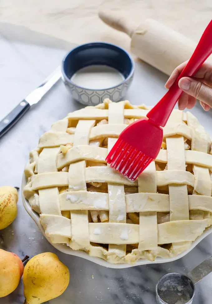 Spiced Pear Pie with Sourdough Crust' title='Spiced Pear Pie