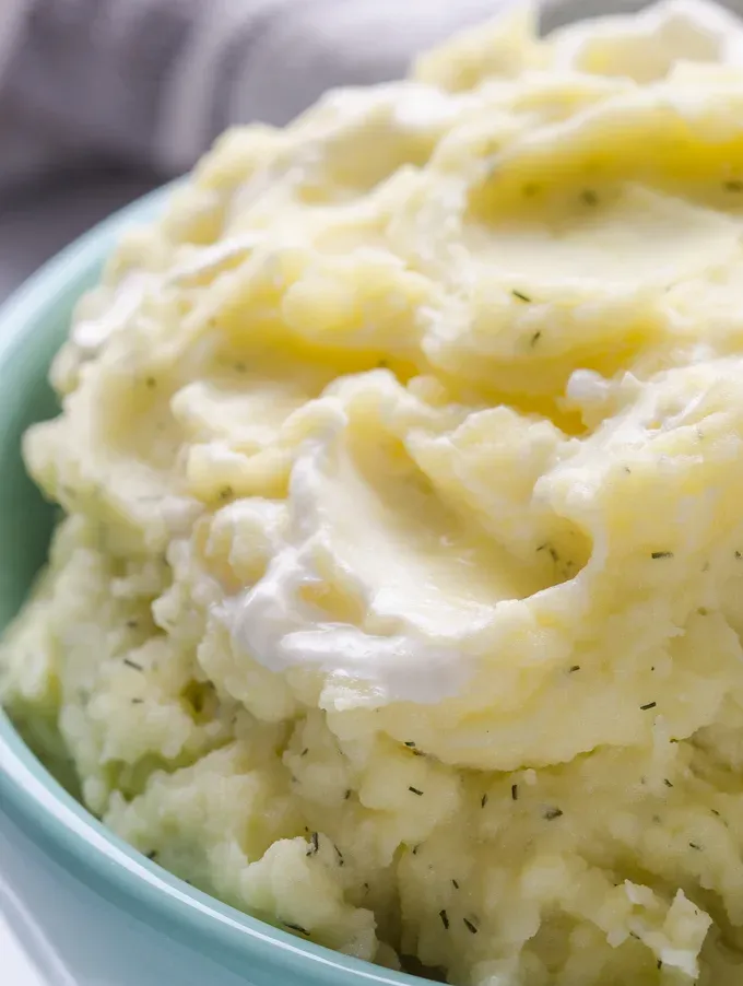 Sour Cream and Dill Mashed Potatoes' title='Sour Cream and Dill Mashed Potatoes