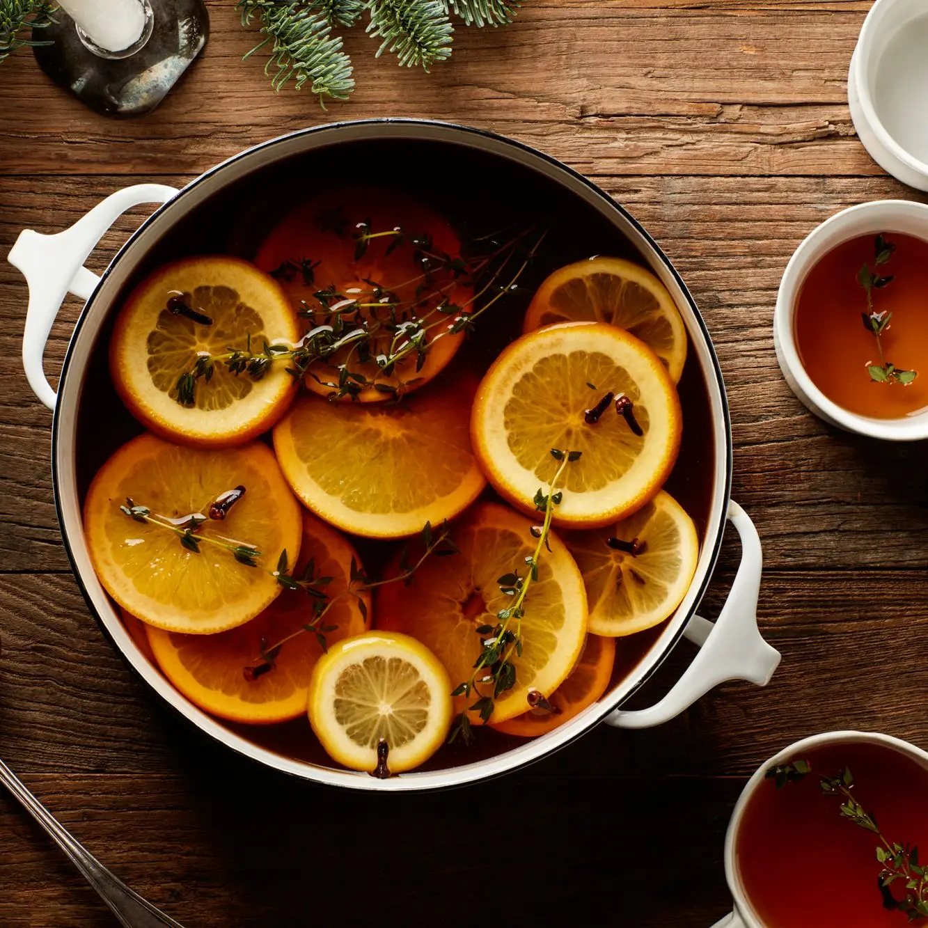 Raspberry e Thyme Hot Toddy Punch