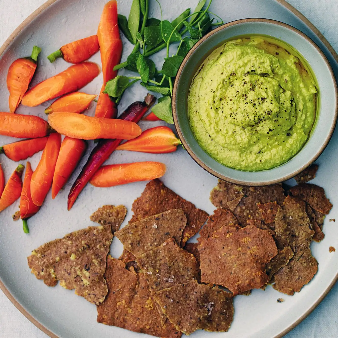 Hummus de ervilha inglesa