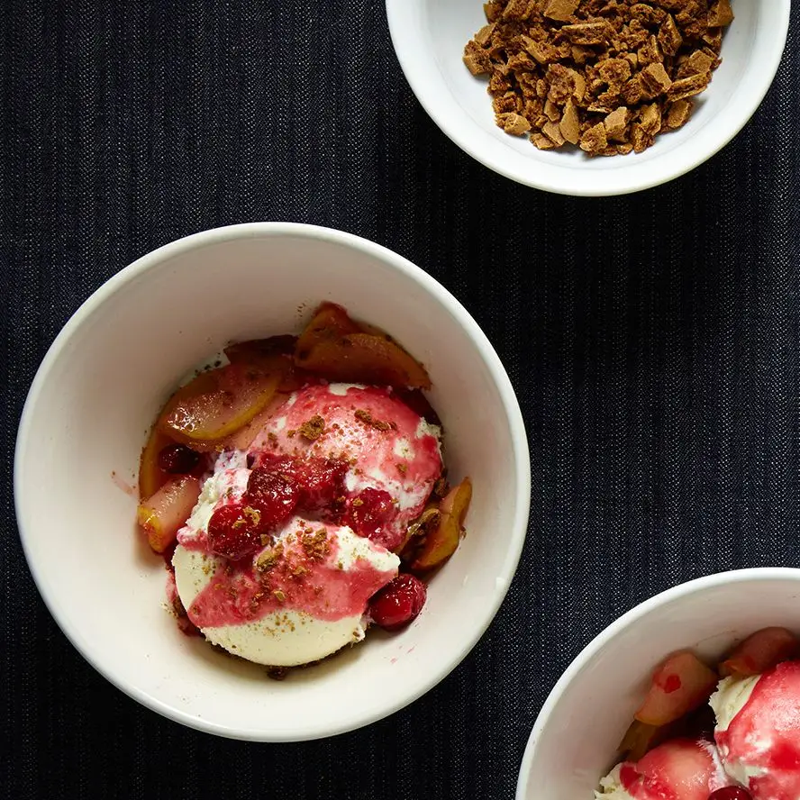 Sundaes com pano de cranberry com especiarias