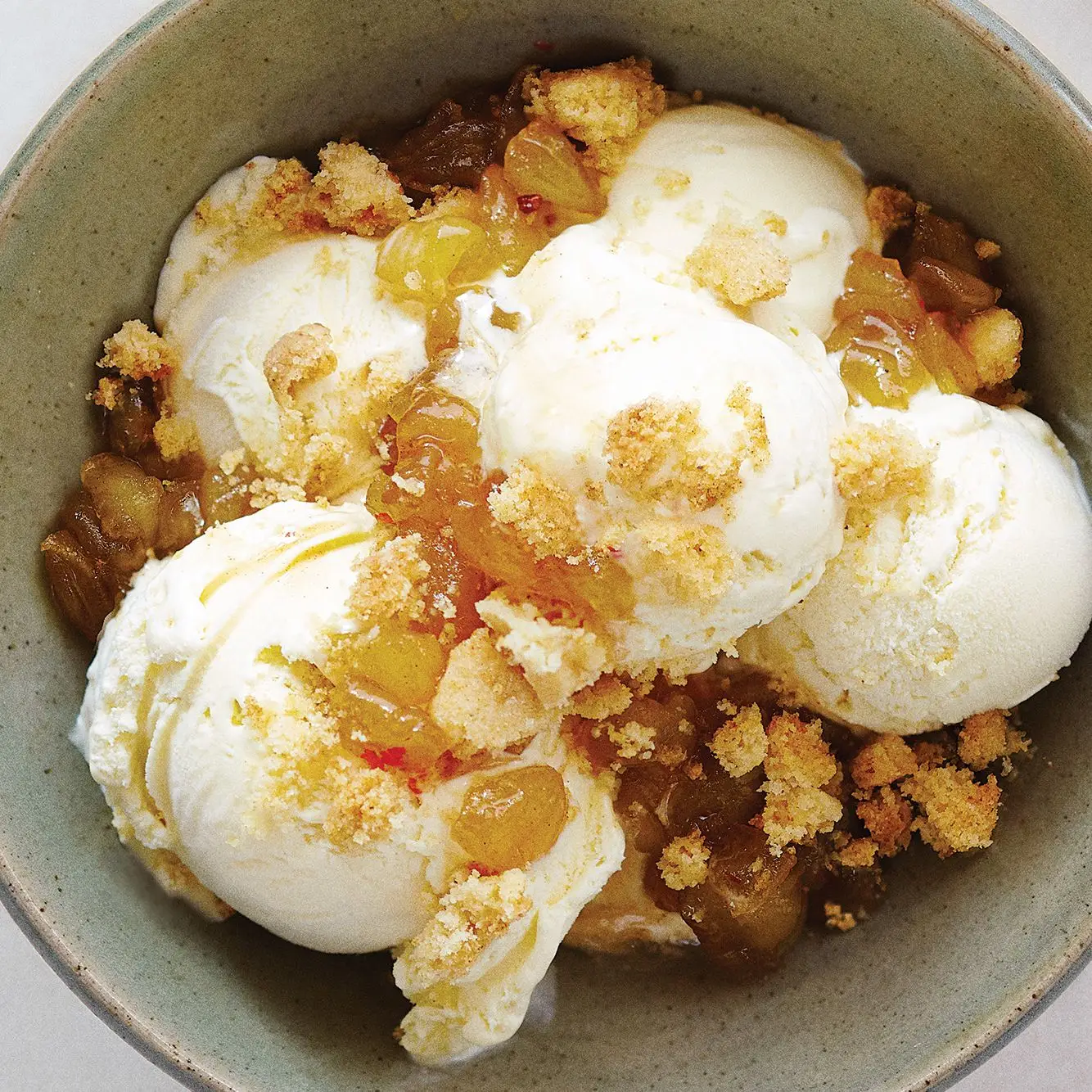 Apple Crumble Ice Cream com Calvados e Créme Fraîche