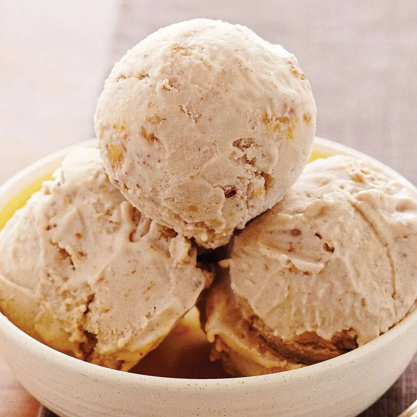 Sorvete vegano de banana assada