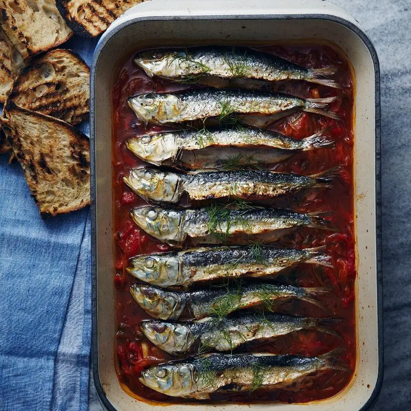 Sardinha assada em pepperonata