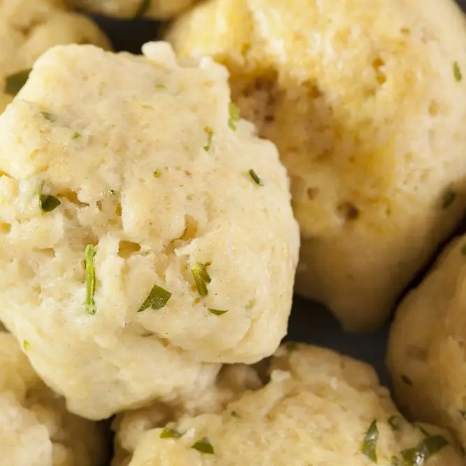 Bolas de matzah fofas