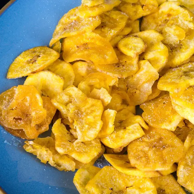 Bananas verdes fritas