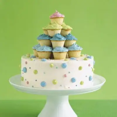 Bolo de chocolate com creme de manteiga de baunilha