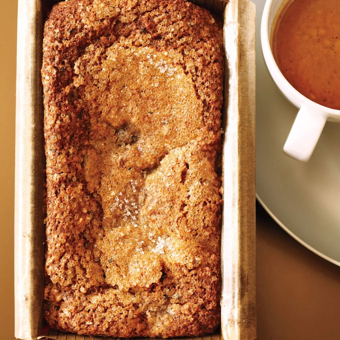 Bolo de chá preto de gergelim de gergelim