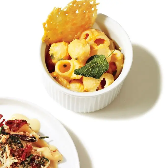 Fontina Mac com abóbora e sálvia