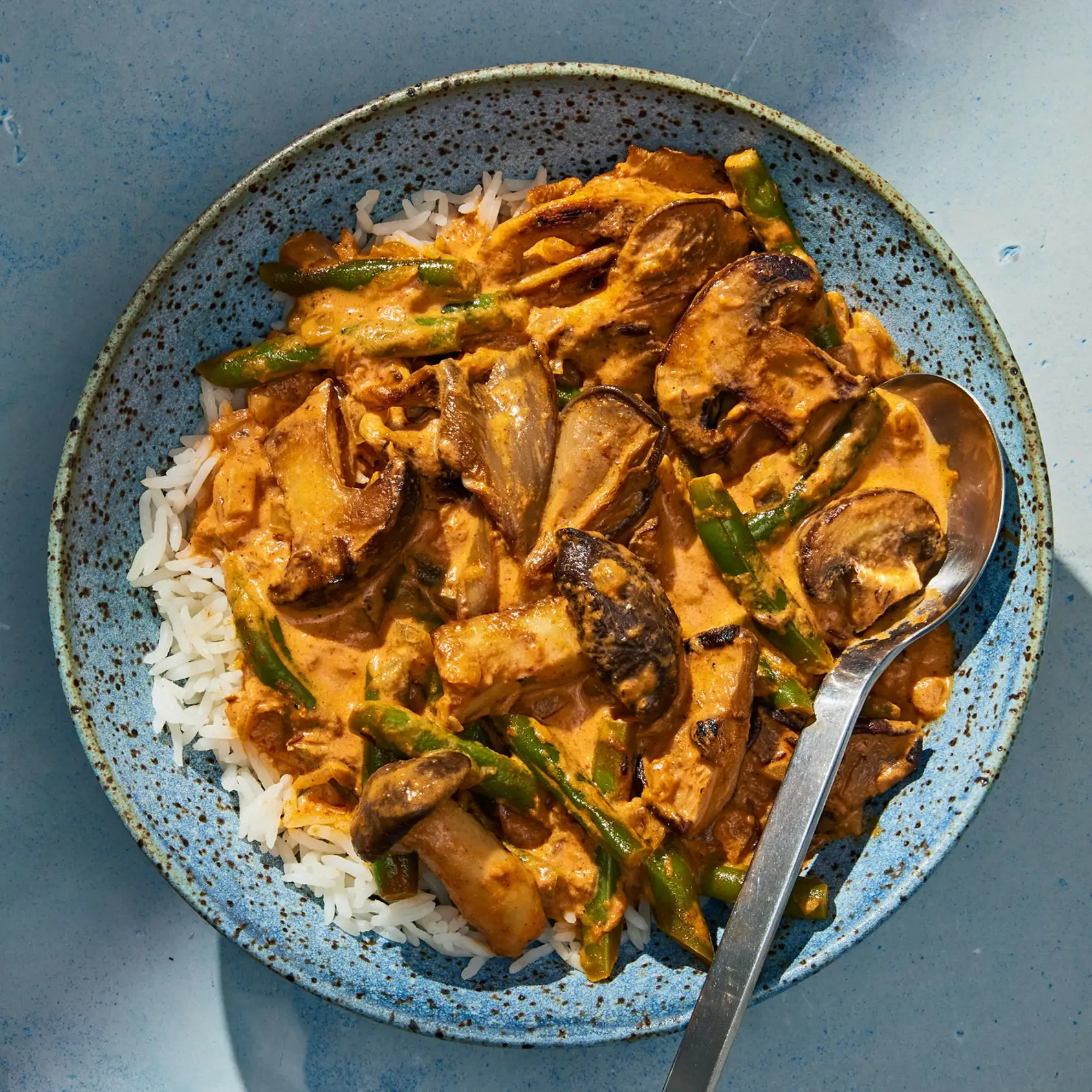 Cogumelo cremoso e feijão verde masala