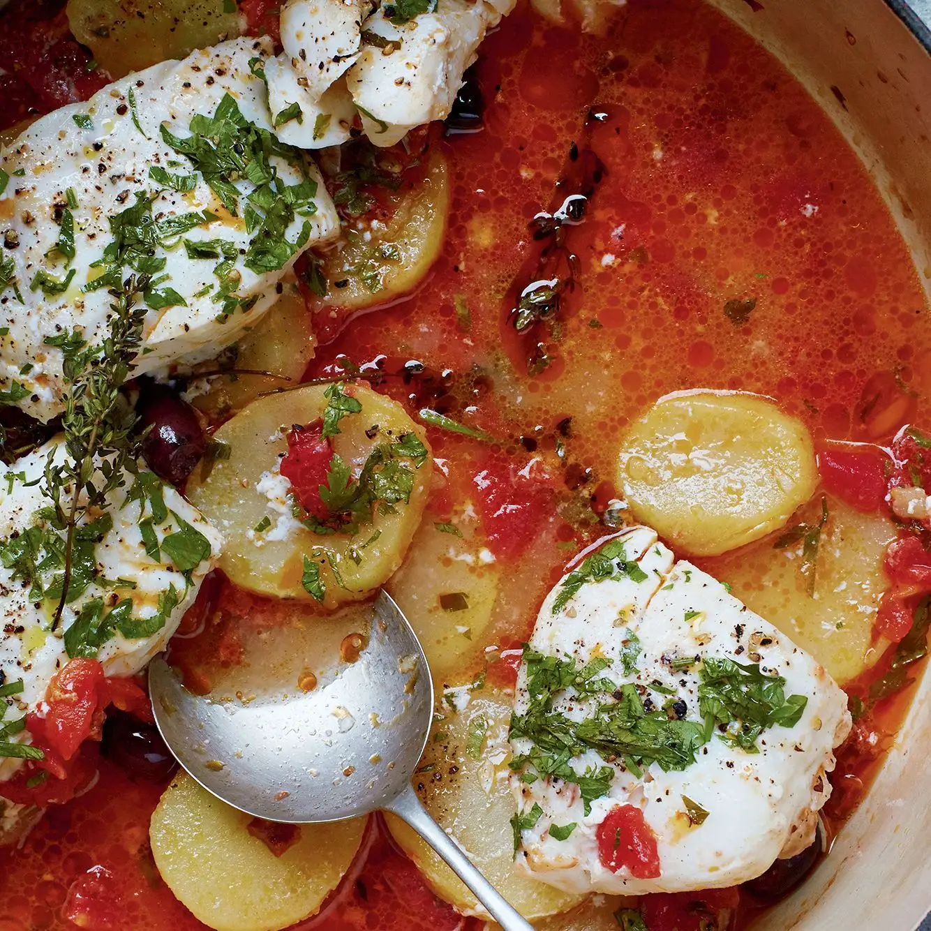 COD en Cocotte com tomate, azeitonas