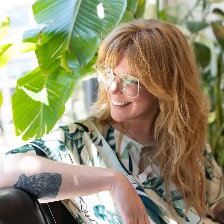 Healthy Pour Laura Louise Green