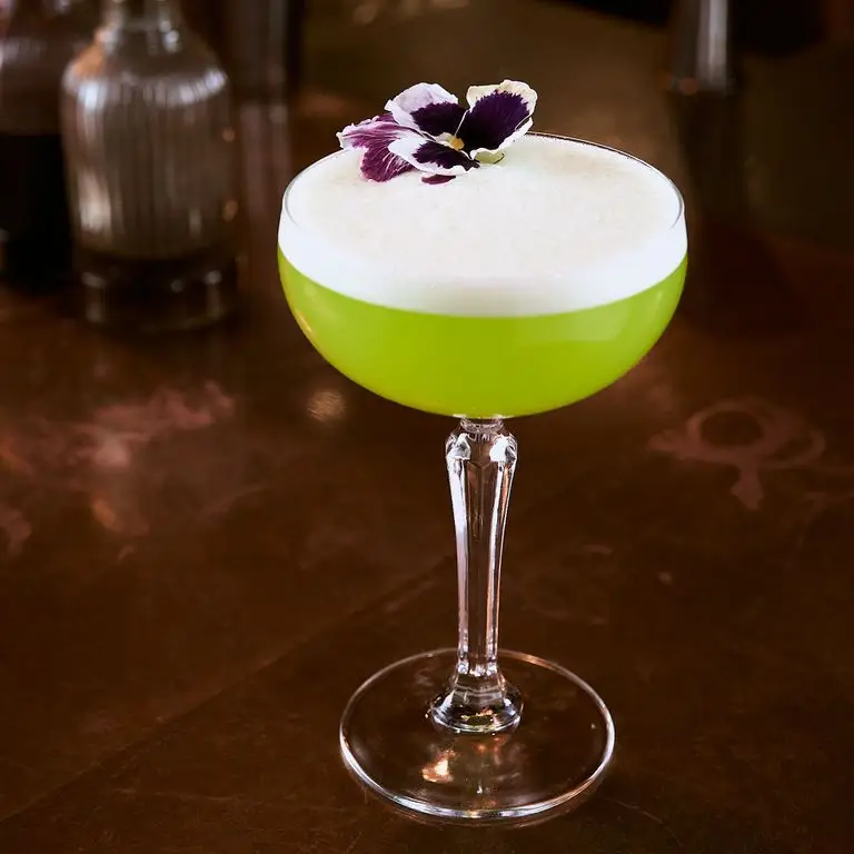 Highball Midori Sour