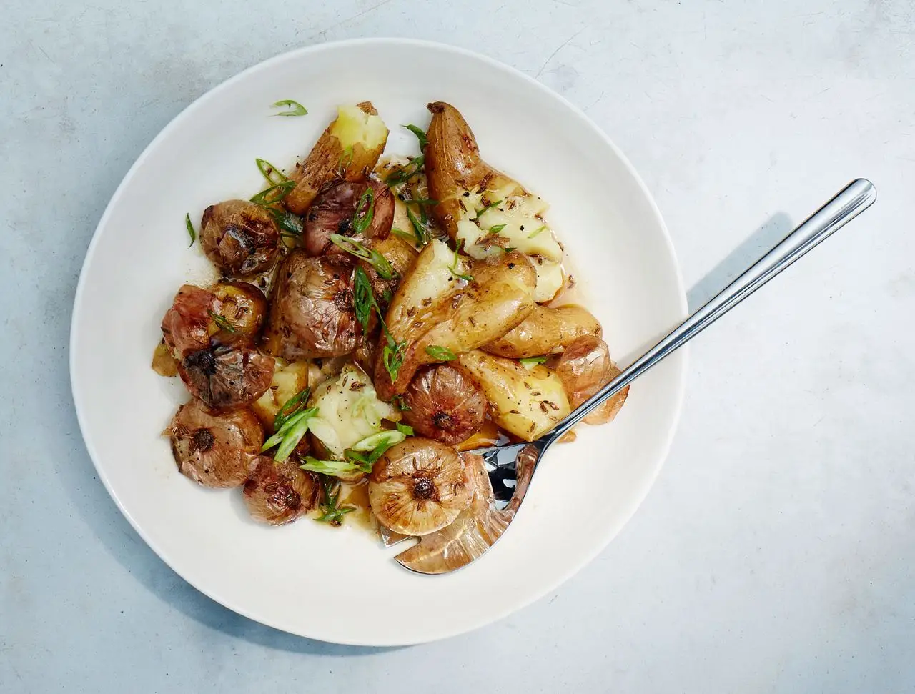 Cipollina cipolina con salsa carvi