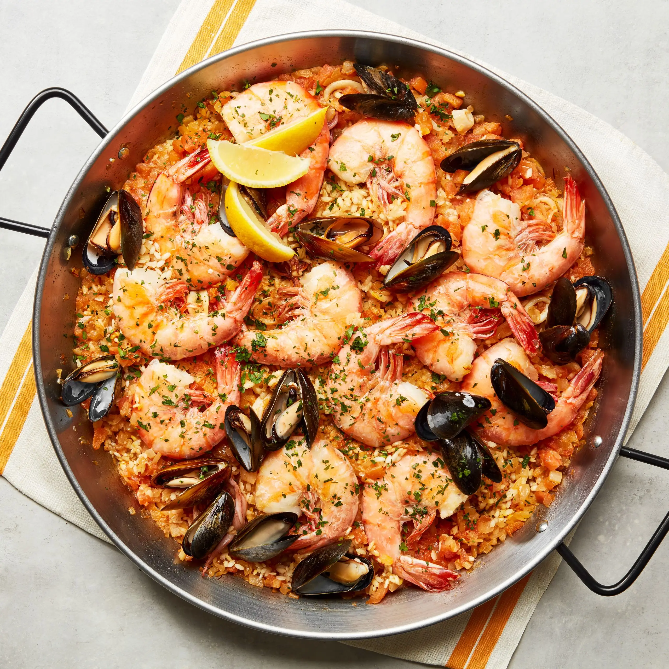 Paella avec fruits de mer