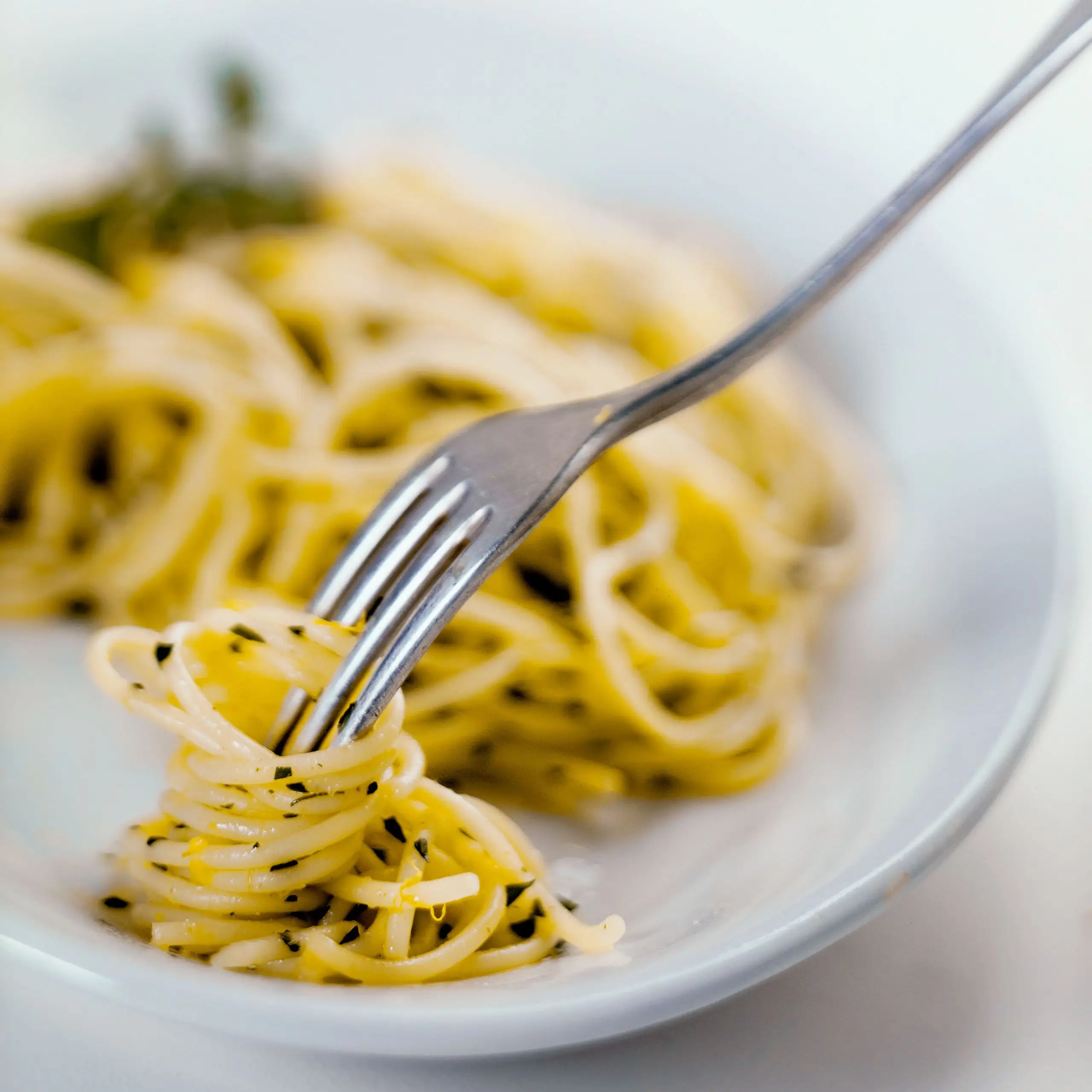 Espaguete com alho e limão
