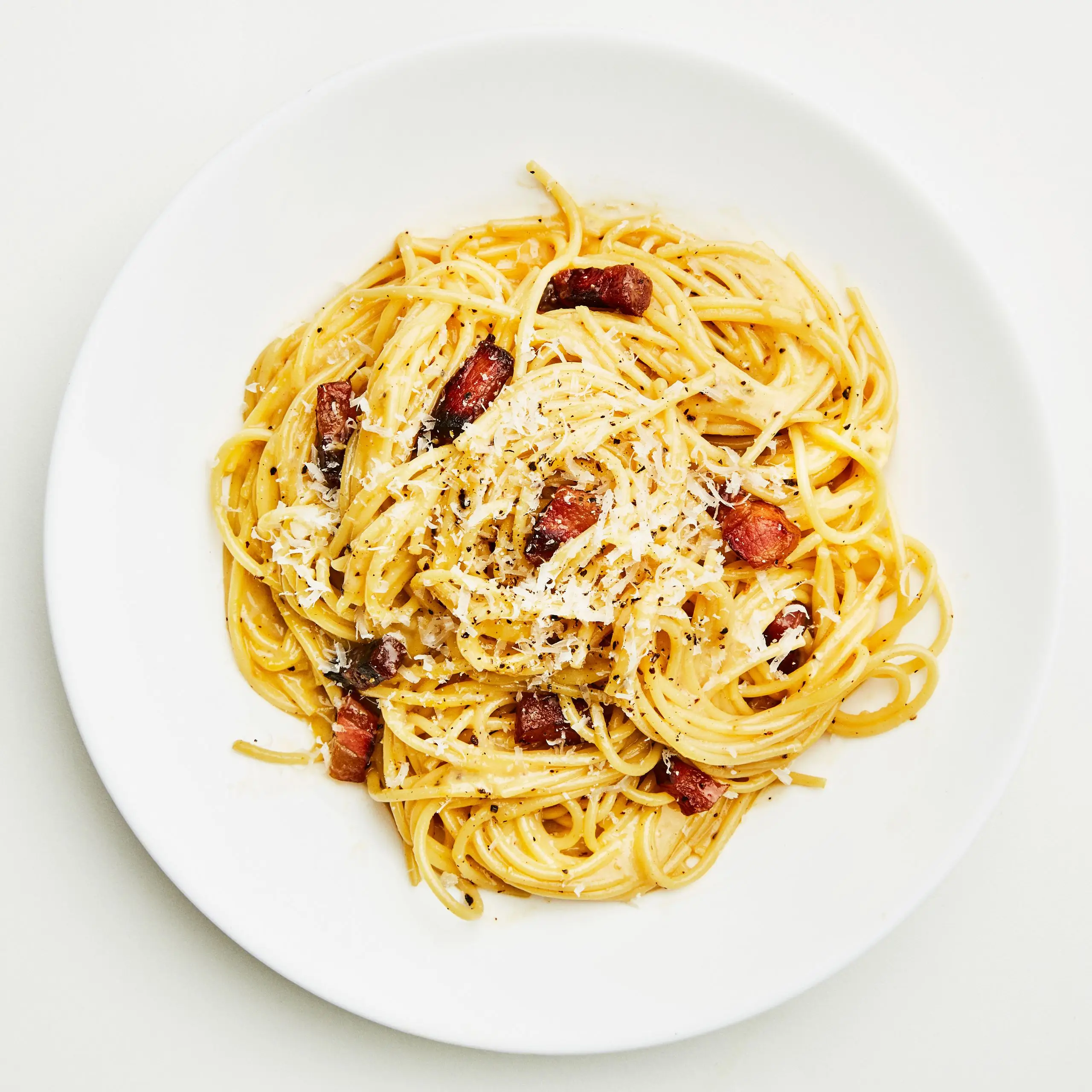 Massas simples carbonara