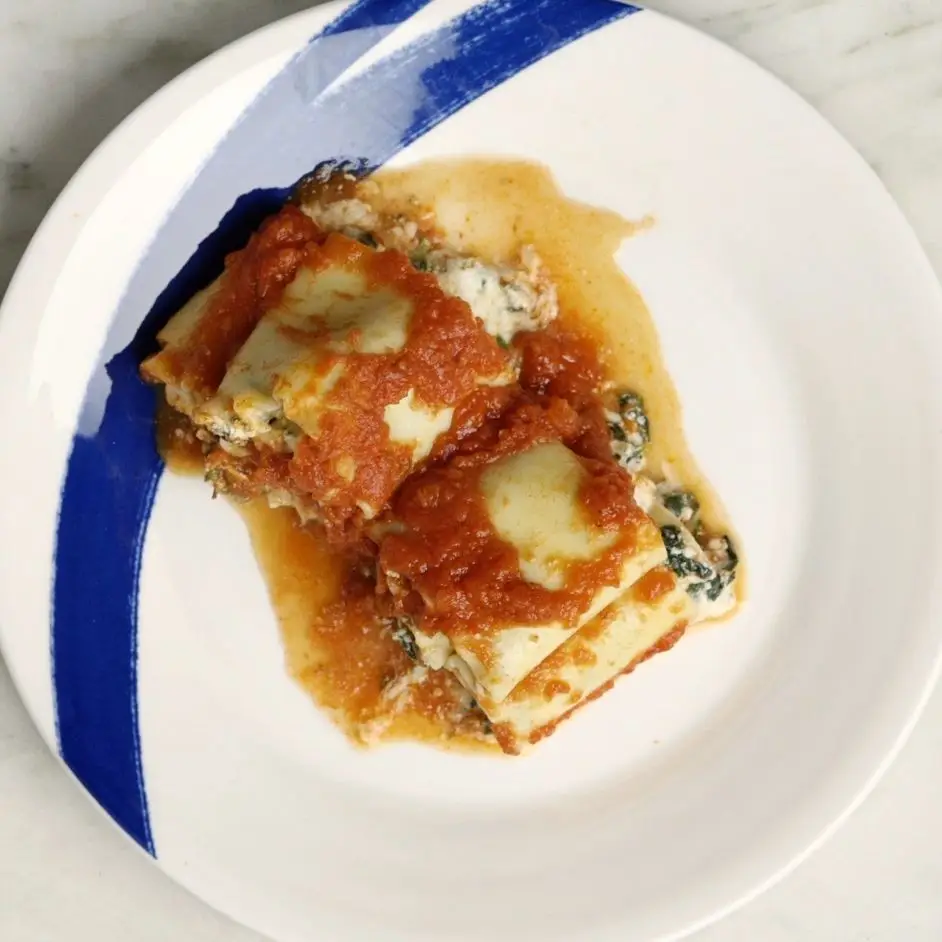 Rollups de lasanha de espinafre de magada lenta